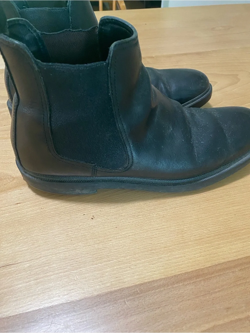 FRYE AND CO. Black Leather Chelsea Boots Style 3480649